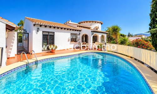 For sale Mediterranean-style single-storey villa with 3 bedrooms in Monte Pego