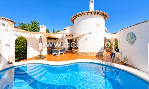 For sale Villa with pool and hillside views in Monte Pego
