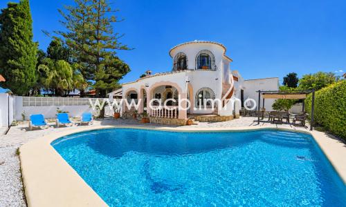 A vendre Villa de 3 chambres à 500m de la plage