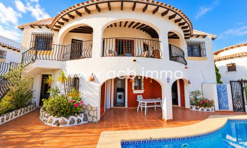 For sale Villa with panoramic sea views